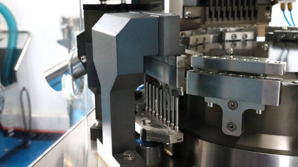 Capsule Locking Station In The Capsule Filling Machine