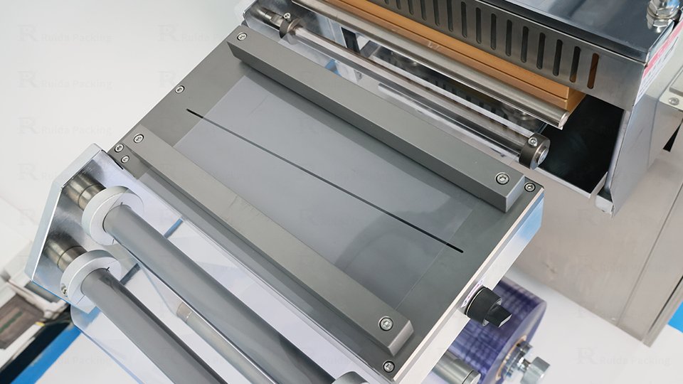 Roll Film Splicing Platform